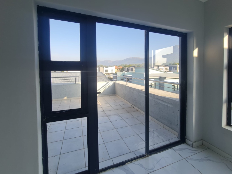 To Let 4 Bedroom Property for Rent in Melodie North West